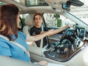 Auto Insurance Rates Dropping For Young Drivers 300x225