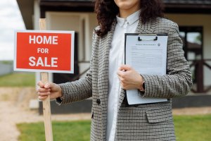 What Are The Top Benefits Of Hiring A Realtor 300x200