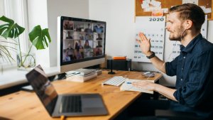 6 Tips To Effectively Manage Your Remote Team 300x169